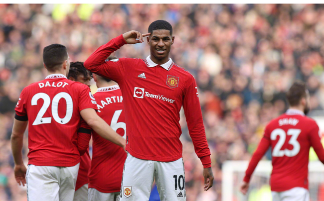 队时依然展 队时依然展